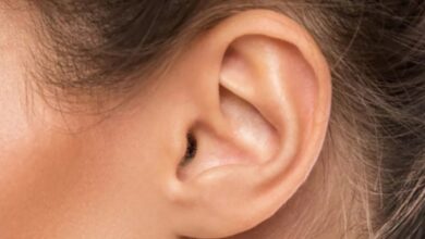 أسباب وأعراض التهاب قناة الأذن.. تعرف عليه