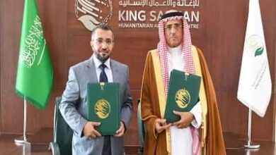 سلمان للإغاثة يوقع اتفاقية لتطوير قطاع المياه في حديبو بسقطرى 9 سلمان للإغاثة يوقع اتفاقية لتطوير قطاع المياه في حديبو بسقطرى