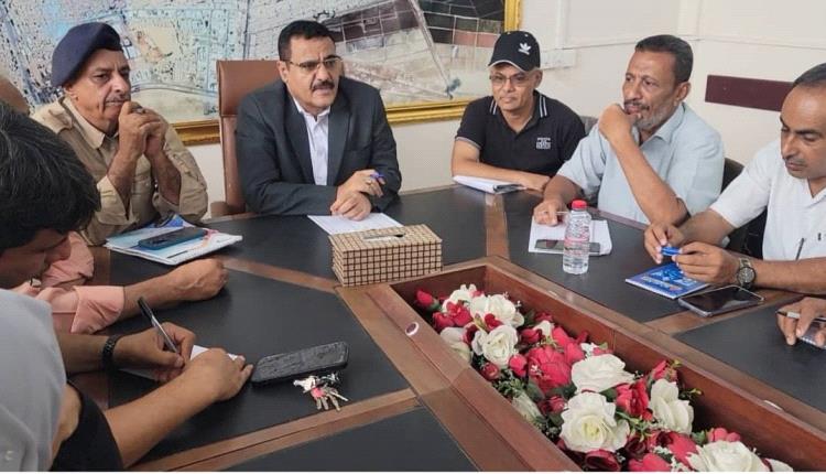 الداؤودي يؤكد على أهمية التنسيق المشترك بين الأجهزة الأمنية واللجان المجتمعية بالمنصورة
