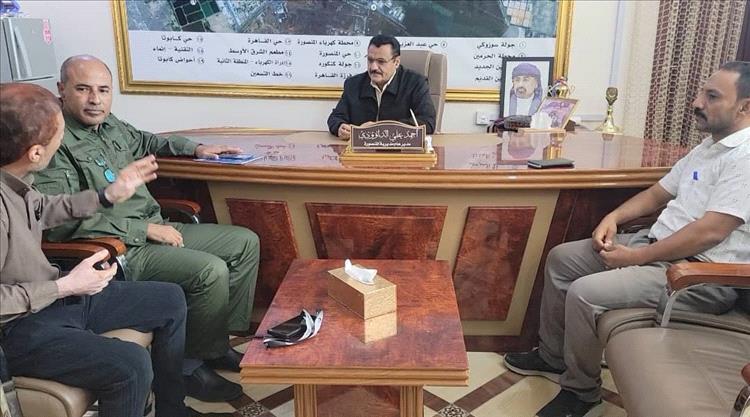 الداؤودي يناقش الترتيبات لإفتتاح فرع السجل المدني الإلكتروني في المنصورة بعدن