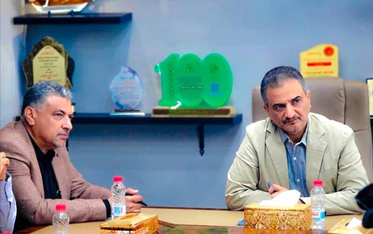 محافظ عدن يؤكد أهمية تشديد الرقابة على الأسواق للحد من ارتفاع الأسعار