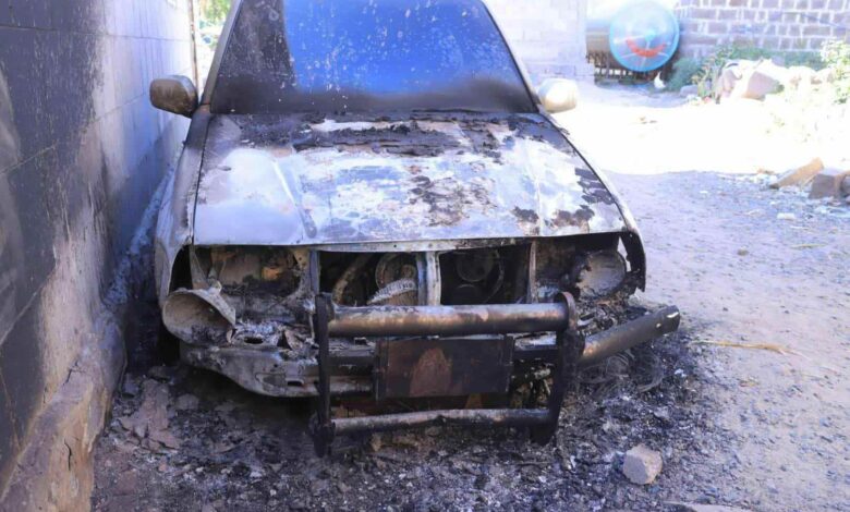 مجهولون يحرقون سيارة مواطن في إب وسط تصاعد حوادث مماثلة بالمحافظة 1 مجهولون يحرقون سيارة مواطن في إب وسط تصاعد حوادث مماثلة بالمحافظة