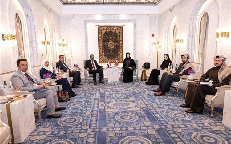 وزير التربية والتعليم يبحث مع نظيره القطري سبل تطوير العلاقات بين البلدين