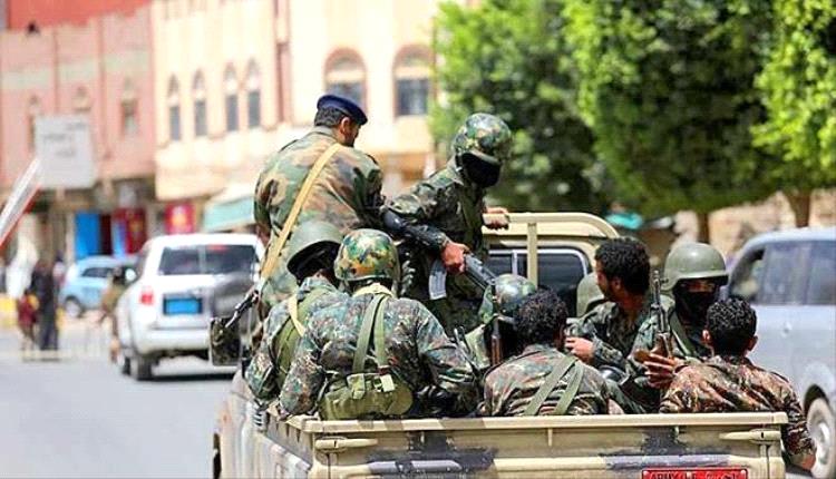 محكمة حوثية تدشن مرحلة “التطهير العرقي” بإعدام مدير قسم شرطة وستة أفراد