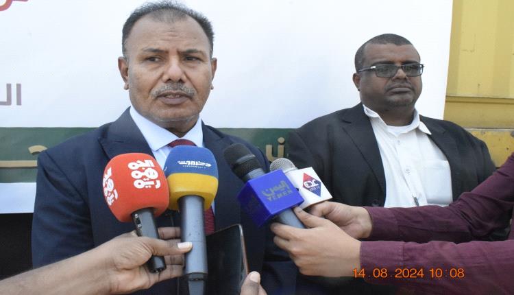 الوكيل العامري يدشن استلام دفعة من المحاليل ومستلزمات الاستصفاء الدموي لمركز بابطين الصحي 1 الوكيل العامري يدشن استلام دفعة من المحاليل ومستلزمات الاستصفاء الدموي لمركز بابطين الصحي