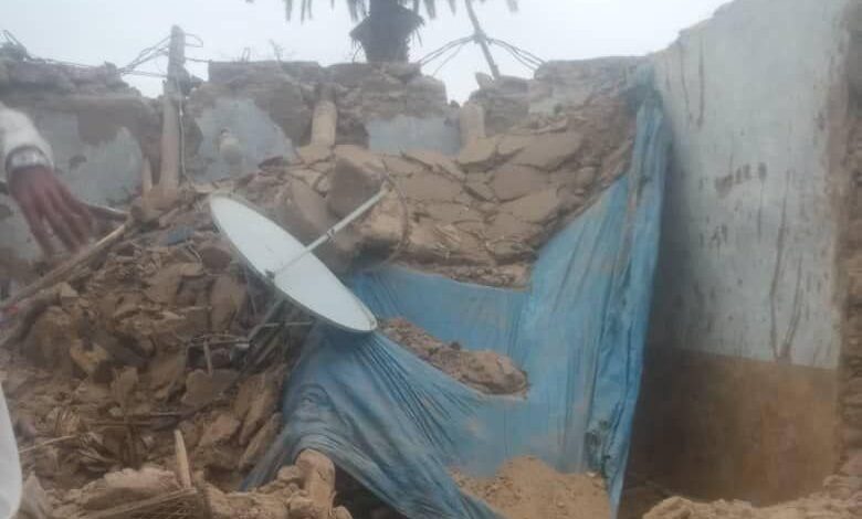 مأساة في مأرب.. وفاة طفلتين بانهيار منزل طيني جراء العواصف 1 مأساة في مأرب.. وفاة طفلتين بانهيار منزل طيني جراء العواصف