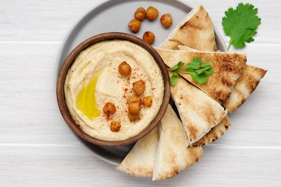 كوب يومي من الحمص أو الفاصوليا.. وصفة بسيطة لخفض الكوليسترول ومحاربة الالتهاب 1 كوب يومي من الحمص أو الفاصوليا.. وصفة بسيطة لخفض الكوليسترول ومحاربة الالتهاب