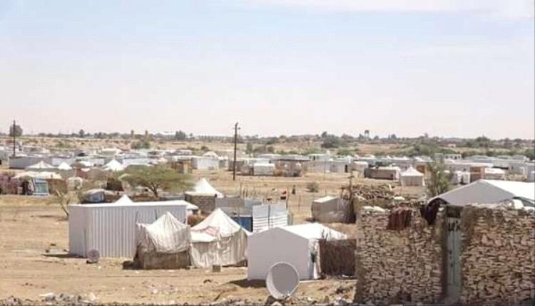 تضرر مساكن النازحين في مأرب جراء الرياح الشديدة