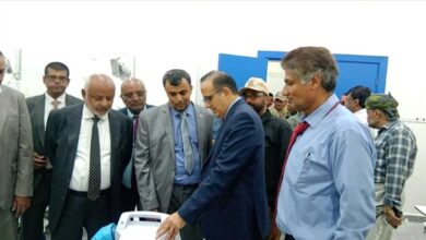 وزير الصحة ومحافظ الحديدة يتفقدان جاهزية مستشفى محمد بن زايد بالخوخة