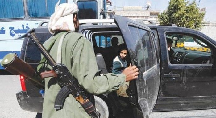 مليشيا الحوثي تحتجز 1500 عائد من العمرة في البيضاء 1 مليشيا الحوثي تحتجز 1500 عائد من العمرة في البيضاء