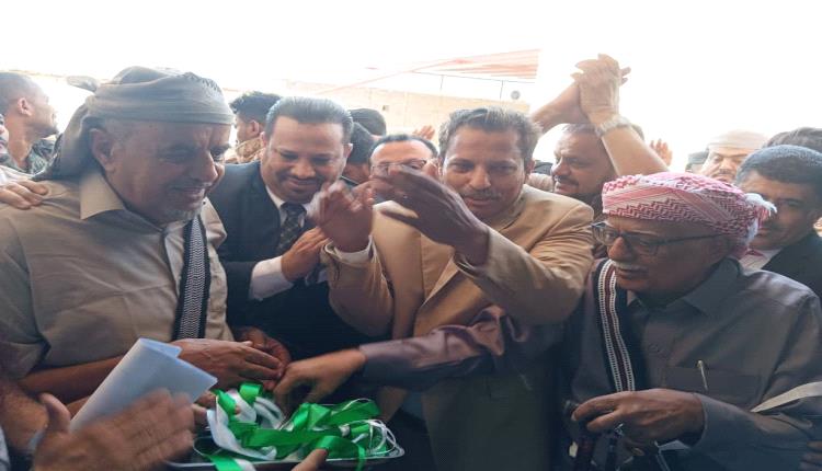 تدشين افتتاح مركز الغسيل الكلوي بمستشفى الشهيد محنف بلودر أبين 1 تدشين افتتاح مركز الغسيل الكلوي بمستشفى الشهيد محنف بلودر أبين