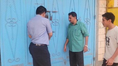 عدن.. استمرار حملة إغلاق المحال المخالفة في المنصورة