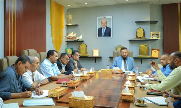 محافظ عدن يدعو لإصلاح منظومة الضرائب وتعزيز الإيرادات العامة 1 محافظ عدن يدعو لإصلاح منظومة الضرائب وتعزيز الإيرادات العامة
