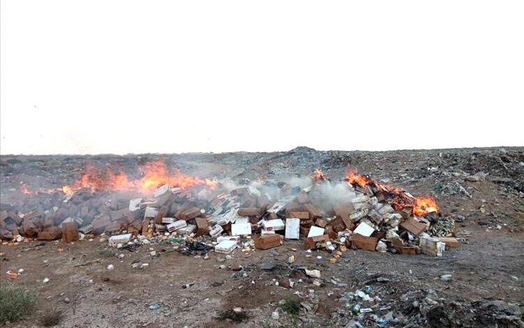 إتلاف خمسة أطنان من مواد غذائية فاسدة في المنصورة بعدن