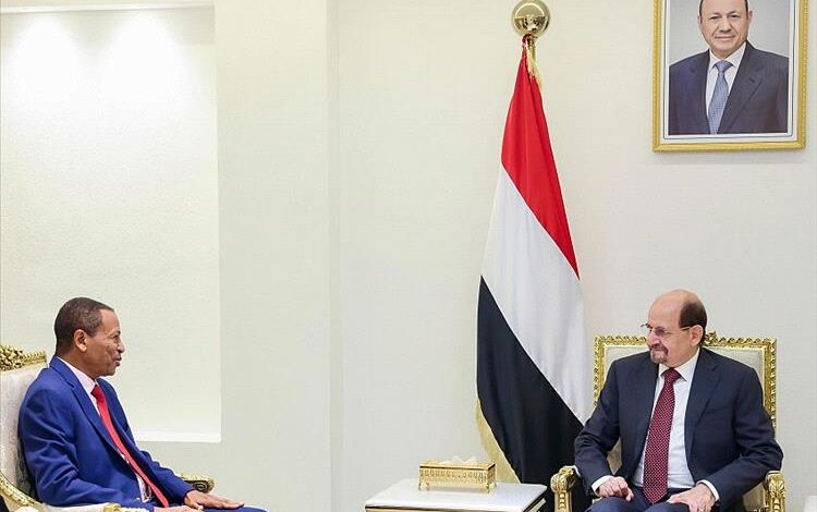 الزنداني يبحث مع مدير برنامج الأغذية العالمي تعزيز الاستجابة الإنسانية في اليمن 1 الزنداني يبحث مع مدير برنامج الأغذية العالمي تعزيز الاستجابة الإنسانية في اليمن