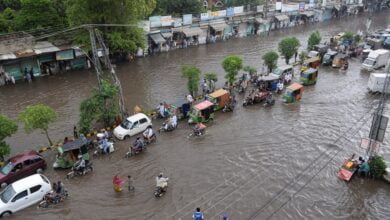 وفاة 14 شحص بسبب الأمطار والفيضانات في باكستان