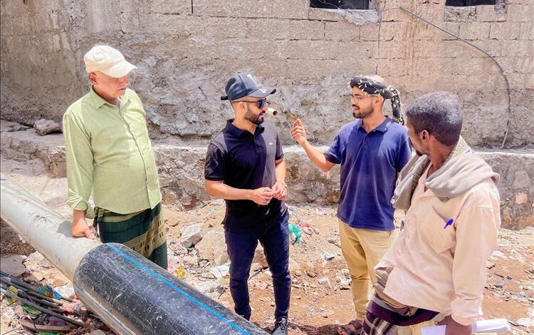 مدير مديرية صيرة يوجه بسرعة معالجة تسربات الصرف الصحي في منطقة الخساف بعدن 1 مدير مديرية صيرة يوجه بسرعة معالجة تسربات الصرف الصحي في منطقة الخساف بعدن