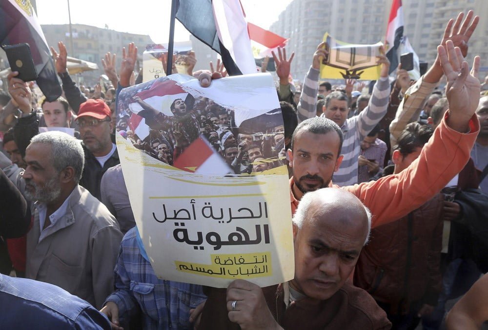 تقرير: الإخوان.. تاريخ من تسخير الأوبئة للنيل من النظام المصري