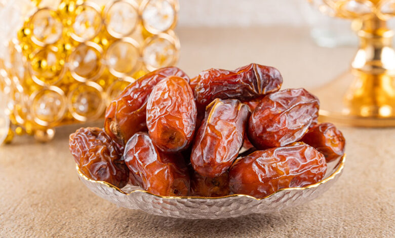 متى يكون التمر خيارك الأفضل للطاقة وتحسين الهضم؟ 1 متى يكون التمر خيارك الأفضل للطاقة وتحسين الهضم؟
