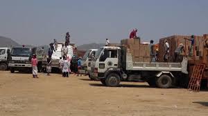 تحت ذريعة أحفاد بلال .. مليشيا الحوثي تنهب 26 ناقلة من المساعدات الإنسانية في ريمه