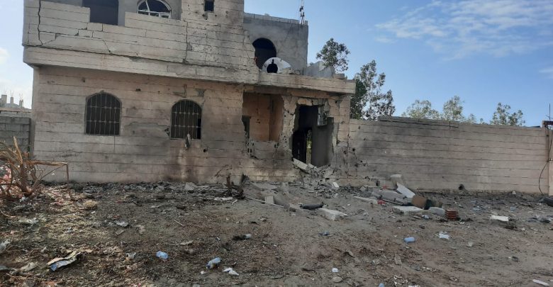 لليوم الثاني على التوالي .. مليشيات الحوثي تستهدف الأحياء السكنية داخل المناطق المحررة في الحديدة 1 لليوم الثاني على التوالي .. مليشيات الحوثي تستهدف الأحياء السكنية داخل المناطق المحررة في الحديدة