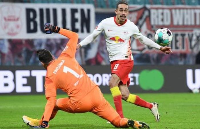 الدوري الألماني .. لايبزيغ يقتنص الصدارة ودورتموند يتلقى هزيمة مذلة