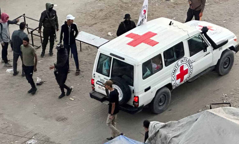 بدء تنفيذ صفقة تبادل الأسرى بين فلسطين والاحتلال بإشراف دولي