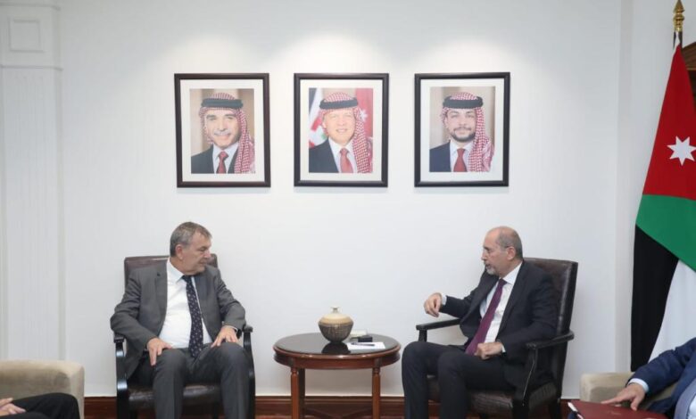 الأردن يؤكد رفضه لمشاريع قرارات الاحتلال الإسرائيلي المستهدفة لوكالة الأونروا 1 الأردن يؤكد رفضه لمشاريع قرارات الاحتلال الإسرائيلي المستهدفة لوكالة الأونروا