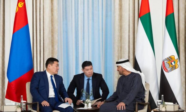 الرئيس الإماراتي يبحث مع رئيس وزراء منغوليا سبل تعزيز العلاقات الثنائية 1 الرئيس الإماراتي يبحث مع رئيس وزراء منغوليا سبل تعزيز العلاقات الثنائية