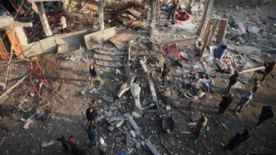 غزة.. استشهاد 25 فلسطينيا بينهم أطفال في قصف اسرائيلي 10 غزة.. استشهاد 25 فلسطينيا بينهم أطفال في قصف اسرائيلي
