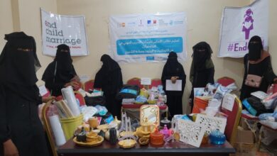الوصول الإنساني توزع حقائب التمكين الاقتصادي لخريجات التدريب المهني في حيس