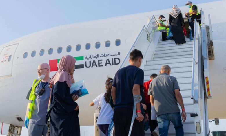 الإمارات تواصل عمليات الإجلاء الطبي وتقديم الرعاية الشاملة لجرحى غزة 1 الإمارات تواصل عمليات الإجلاء الطبي وتقديم الرعاية الشاملة لجرحى غزة