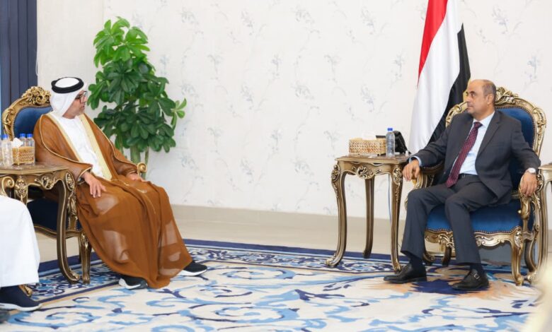 رئيس الوزراء يبحث مع السفير الإماراتي دعم الاستقرار الاقتصادي والإصلاحات 1 رئيس الوزراء يبحث مع السفير الإماراتي دعم الاستقرار الاقتصادي والإصلاحات