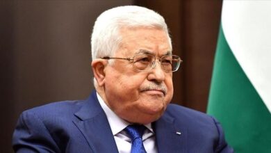 عباس يرحّب بمبادرة وقف الحرب ويؤكد: السيادة على غزة فلسطينية