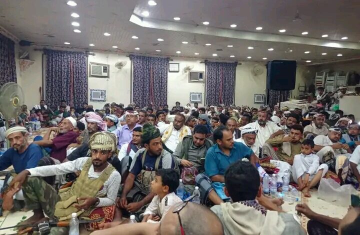أمسية رمضانية في حيس لتوحيد الصف بحضور محافظ الحديدة 1 أمسية رمضانية لتوحيد الصف بحضور محافظ الحديدة في حيس