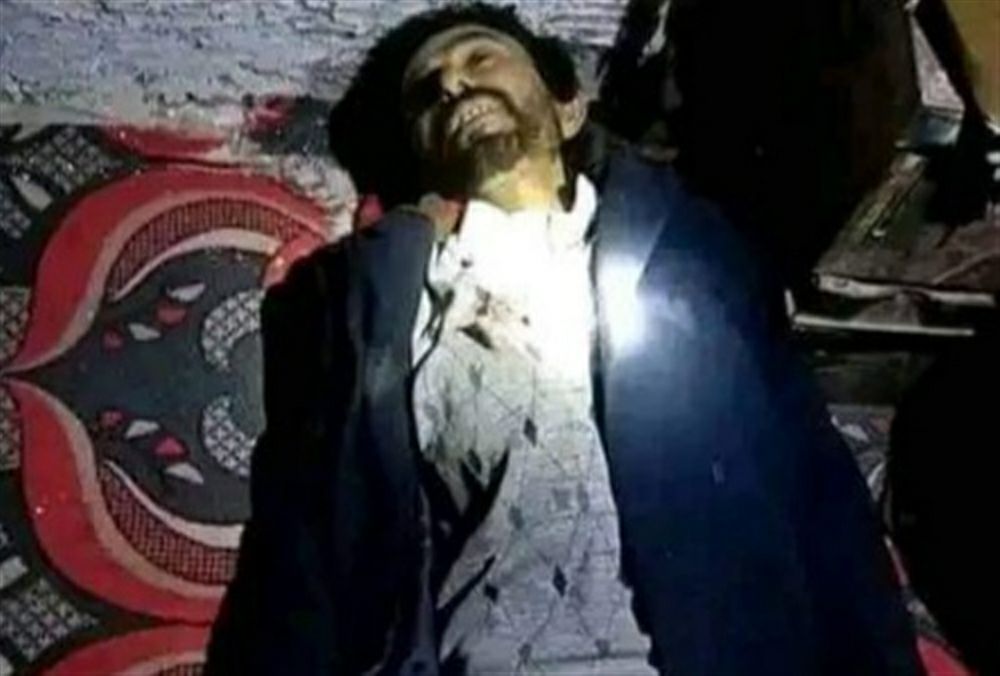 إرهابي حوثي يقتل والده بطريقة بشعة بعد عودته من دورة طائفية