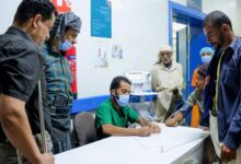 مستشفى 2 ديسمبر بالمخا يقدم خدماته لأكثر من 21 ألف مريض في النصف الأول من العام الجاري