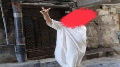 إمام مسجد في الحديدة يعتدي على مصلّي بعد صلاة المغرب ويصيبه بجروح خطيرة 2 إمام مسجد في الحديدة يعتدي على مصلّي بعد صلاة المغرب ويصيبه بجروح خطيرة