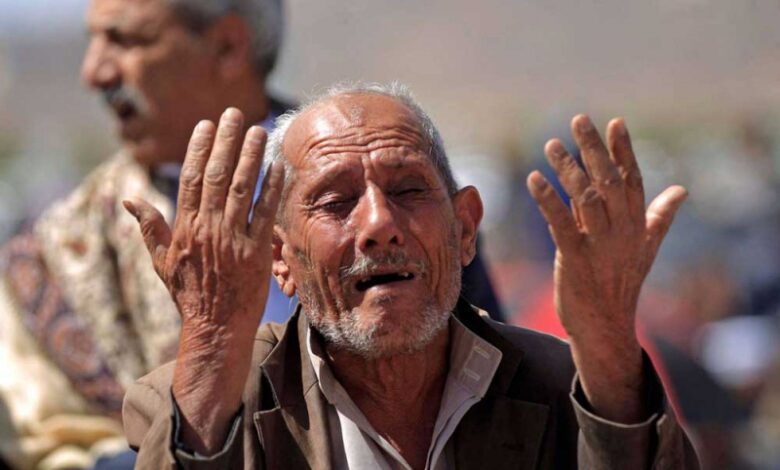 بسبب اطعام الفقراء.. الحوثية تعتقل 13 تاجرا ومتبرعا في رمضان