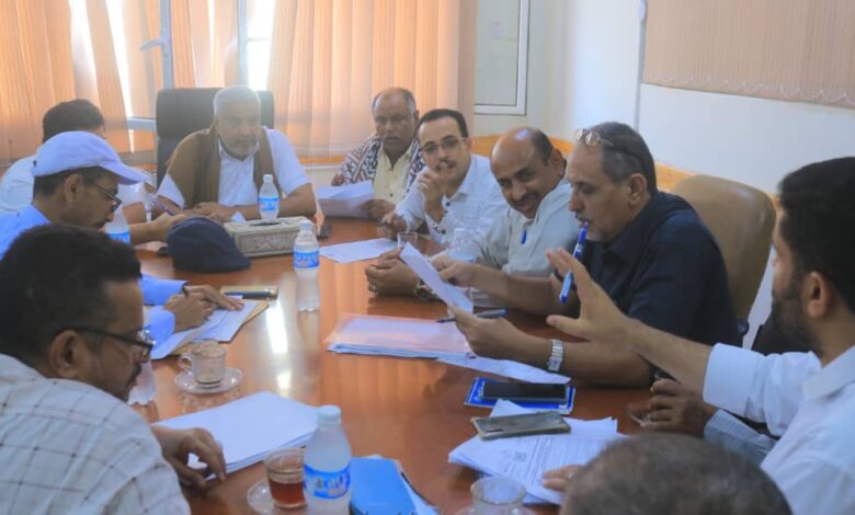 الحوثية تدفع بناشطين من الحديدة لتسويق رئيس مصلحة جباياتها في صنعاء 1 الحوثية تكلف ناشطين من الحديدة لتسويق رئيس مصلحة جباياتها في صنعاء