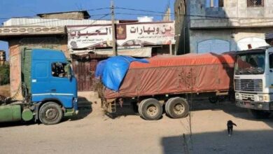 الجوع يدفع فقراء في الحديدة لاعتراض شاحنات محملة بالقمح