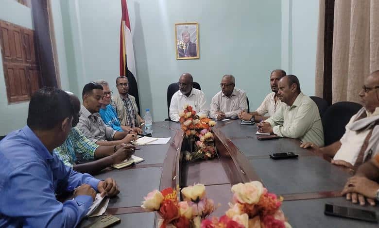 الحديدة.. اجتماع في الخوخة يبحث توسيع تدخلات اليونيسف في قطاعي المياه والصحة بالمناطق المحررة