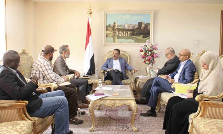 في مواجهة السقوط.. الحوثي يلوذ بالأمم المتحدة ويتهم الحكومة الشرعية 1 في مواجهة السقوط.. الحوثي يلوذ بالأمم المتحدة ويتهم الحكومة الشرعية