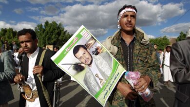 تقرير: الحوثي يخشى استهدافه ويستعين بالحرس الثوري لتأمين مقراته السرية