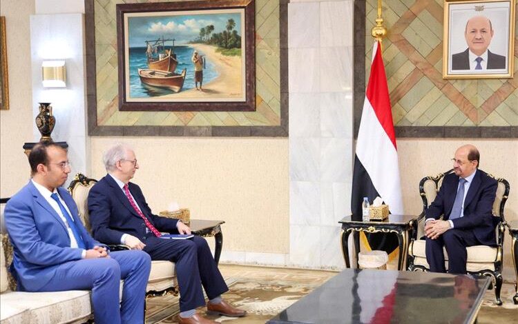 الزنداني يستعرض مع سفيري اليابان وألمانيا سبل دعم الحكومة وتفعيل البرامج التنموية 1 الزنداني يستعرض مع سفيري اليابان وألمانيا سبل دعم الحكومة وتفعيل البرامج التنموية