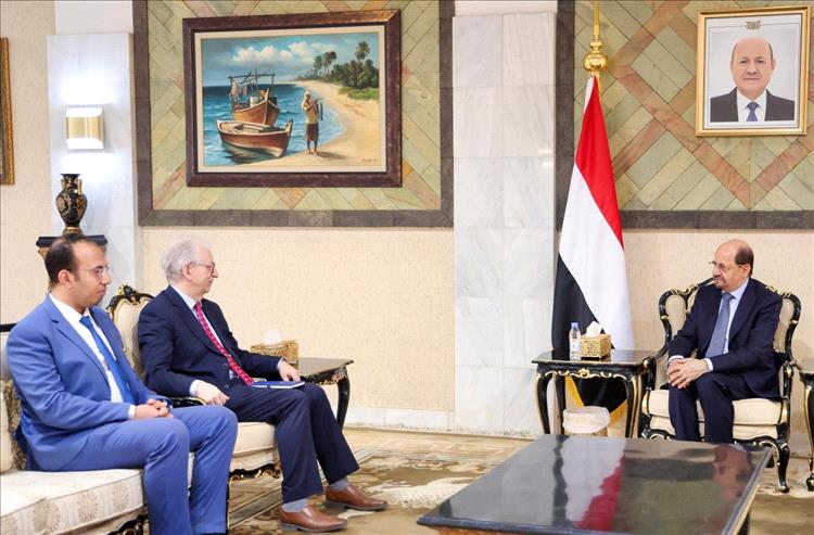 الزنداني يستعرض مع سفيري اليابان وألمانيا سبل دعم الحكومة وتفعيل البرامج التنموية