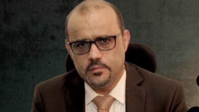 الكاتب عبدالله اسماعيل