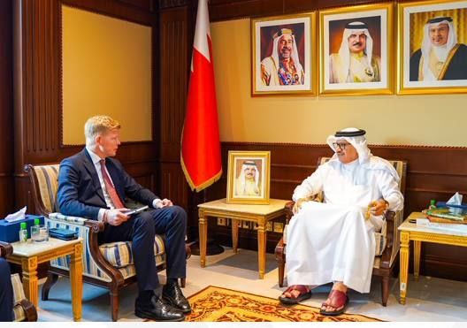 المبعوث الأممي يلتقي كبار المسؤولين البحرينيين لتعزيز العمل المشترك تجاه السلام في اليمن