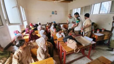 المخا تبدأ تدشين مشروع للتغذية المدرسية يستهدف 21 ألف طالب