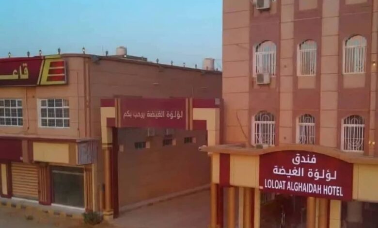 المهرة.. مقتل مواطن داخل سيارته في حادثة غامضة بالغيضة 1 المهرة.. مقتل مواطن داخل سيارته في حادثة غامضة بالغيضة